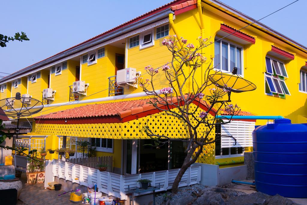 Hotel Rak Ban Kerd House Koh Sichang Habitación foto
