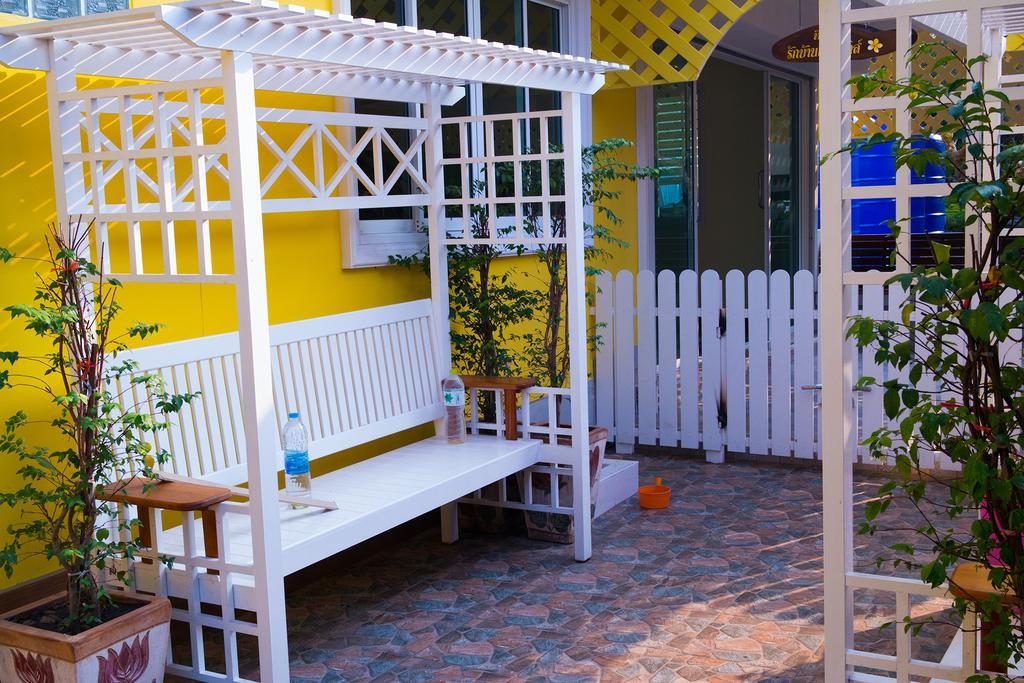 Hotel Rak Ban Kerd House Koh Sichang Habitación foto